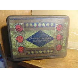 BOITE ANCIENNE 16CM X12CM X8.80CM