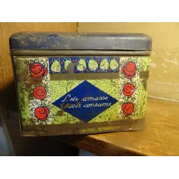 BOITE ANCIENNE 16CM X12CM X8.80CM