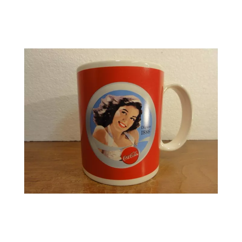 1 MUG COCA-COLA