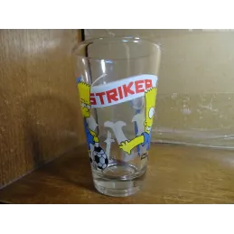 1 VERRE STRIKER SIMPSONS...