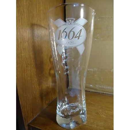 1 VERRE 1664 50CL HT 21CM