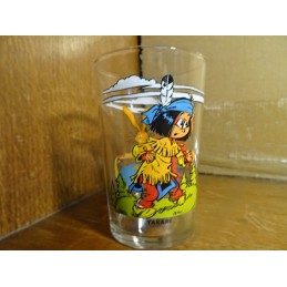 1 VERRE A MOUTARDE HT 9.80CM  ANNEE 1982  NANABOZO ET YAKARI