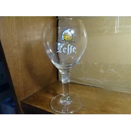 6 VERRES LEFFE 33CL HT 19.50CM