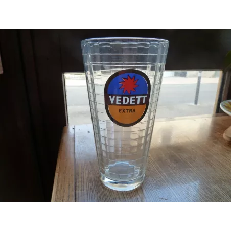 1 VERRE VEDETT 50CL HT 17.20CM