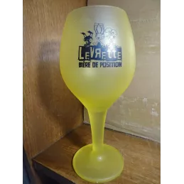 1 VERRE LEVRETTE 25/50CL HT 22.40CM
