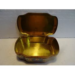 BOITE  SUCRE D'ORGE DES RELIGIEUSES  DE MORET  15.50CM X 9.20CM  X 6CM