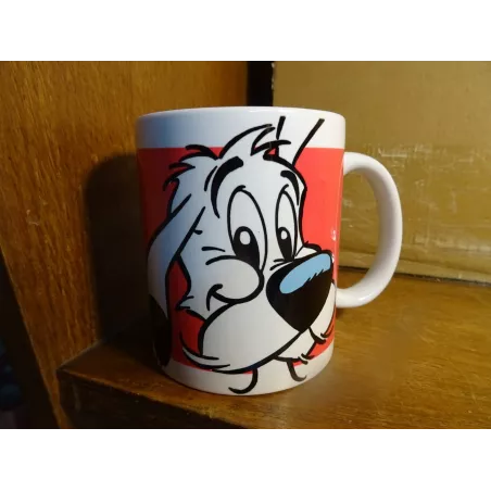 MUG IDEFIX  HT  9.70CM ANNEE 2015