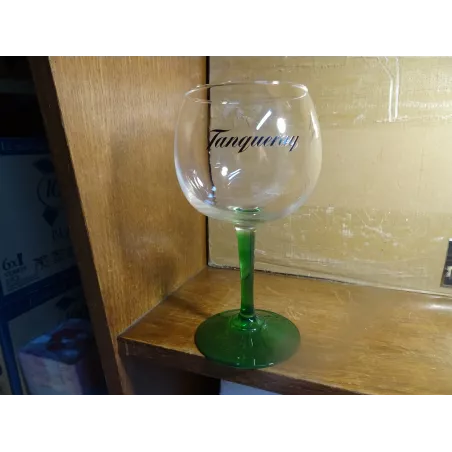 6 VERRES TANQUERAY 50CL  HT 16.80CM