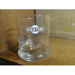 6 VERRES MARTINI  HT 8CM