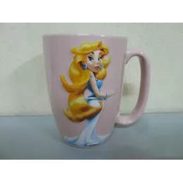 MUG PARC ASTERIX 50CL  JE SUIS BELLE ET REBELLE HT 13CM