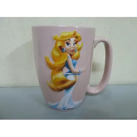 MUG PARC ASTERIX 50CL  JE SUIS BELLE ET REBELLE HT 13CM