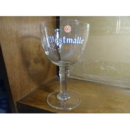 1 VERRE WESTMALLE 33CL HT.18CM