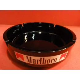 1 CENDRIER MARLBORO