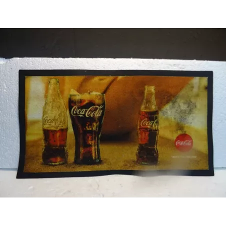 TAPIS COCA-COLA  EN CAOUTCHOUC  44CM X24CM