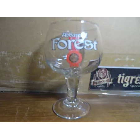 1 VERRE  ABBAYE DE FOREST 15/20CL HT 12.70CM