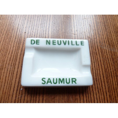 CENDRIER DE NEUVILLE  SAUMUR 9.20CM X6.70CM