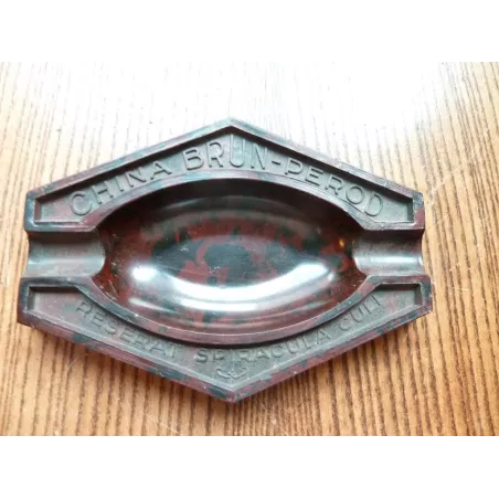CENDRIER  CHINA BRUN-PEROD EN BAKELITE  10.80CM X 7.70CM