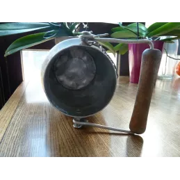 POT A LAIT  HT 22CM  DIAMETRE 12.50CM