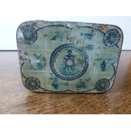 BOITE CACAO KWATTA  8.10CM X6CM  HT 14.60CM