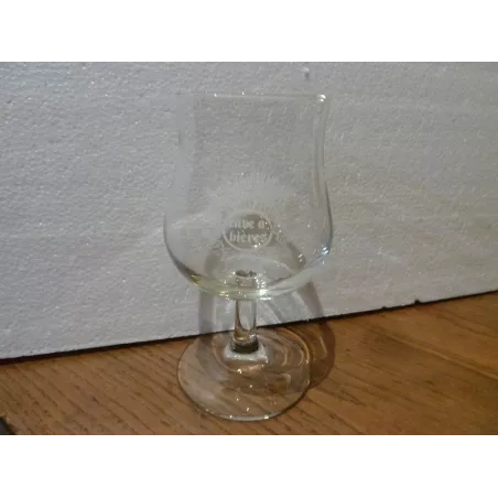 6 VERRES  CAVE A BIERES  25CL HT 15.50CM