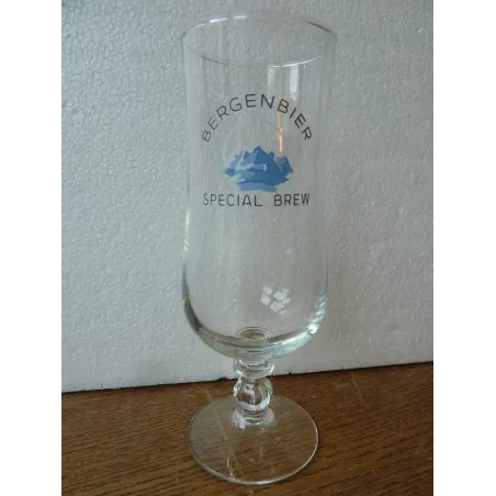 1 VERRE  BERGENBIER 30CL HT 18.20CM  ROUMANIE