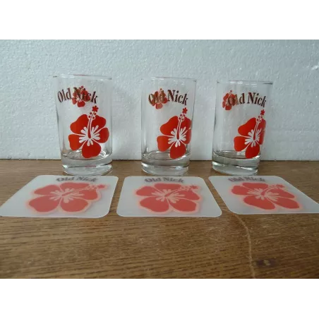 3 VERRES RHUM OLD NICK ROUGE + 3 SOUS BOCKS