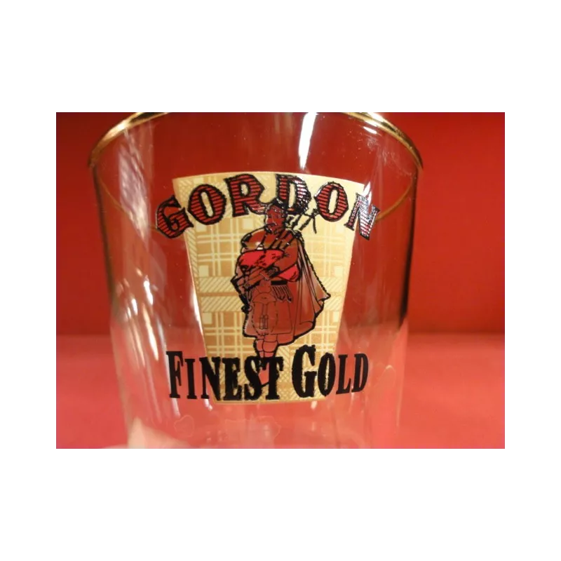 1 VERRE GORDON FINEST GOLD 33 CL