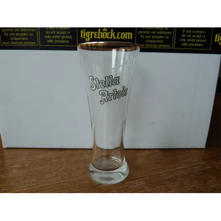 1 VERRE STELLA  ARTOIS 25CL HT 18CM