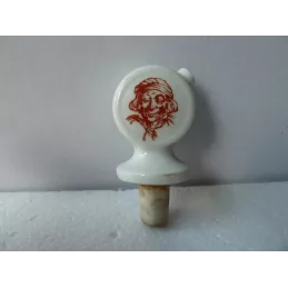 BEC VERSEUR  PERE MAGLOIRE EN PORCELAINE