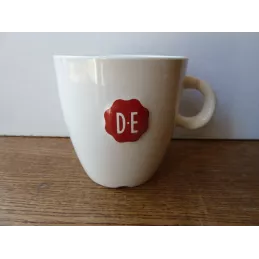 6 MUGS A CAFE D.E BLANC...