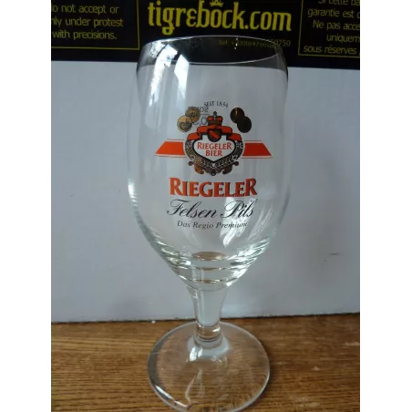 1 VERRE RIEGELER  FELSEN PILS 30CL HT 17.80CM