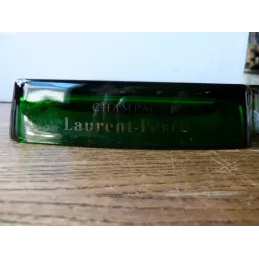 CENDRIER LAURENT PERRIER  20CM X20CM