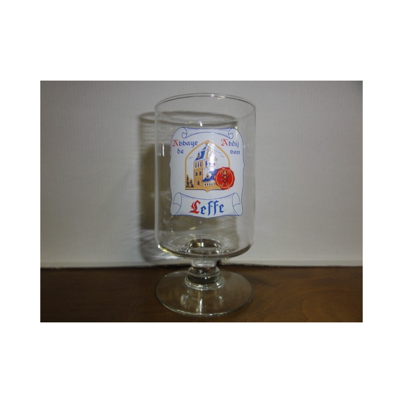 1 VERRE LEFFE COLLECTOR 25CL