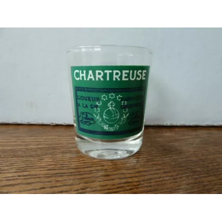 1 VERRE CHARTREUSE 4CL HT 5.40CM