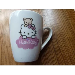 TASSE HELLO  KITTY 25CL HT 10.20CM