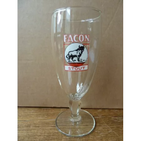 1 VERRE FACON STOUT 25CL HT 17.50CM