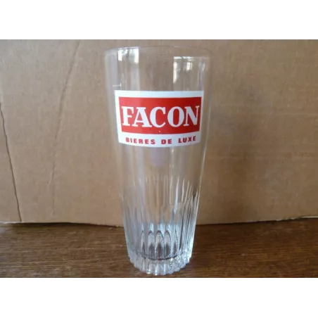 1 VERRE FACON 25CL HT 14.80CM