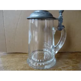 CHOPE HB EN VERRE  AVEC SON  COUVERCLE 50CL HT.16CM