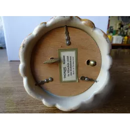 CHOPE MUSICALE  HT 29CM AVEC LE COUVERCLE