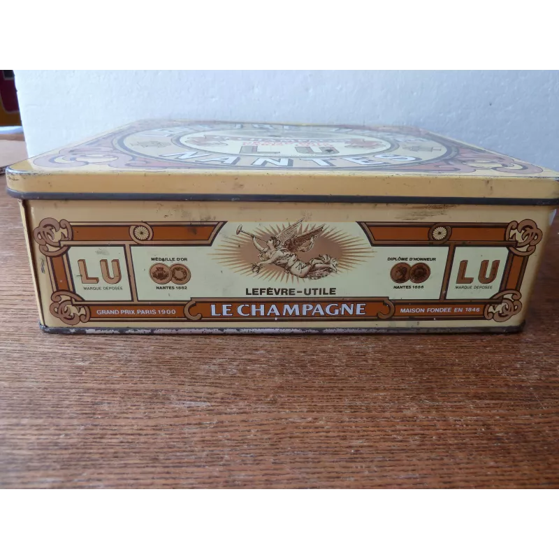 BOITE LEFEVRE -UTILE NANTES 23.20CMX21.70CMLX7.50CM