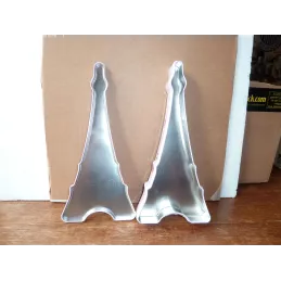 BOITE BISCUIT LES PETITS AMOUREUX LA TOUR EIFFEL 27.50CM X10CM X4CM