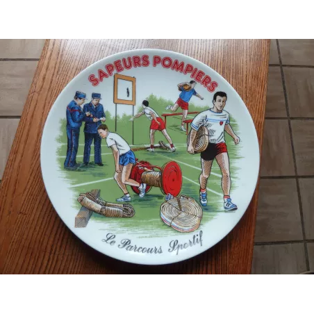 ASSIETTE  SAPEURS POMPIERS LE PARCOURS SPORTIF  DIAMETRE 24CM