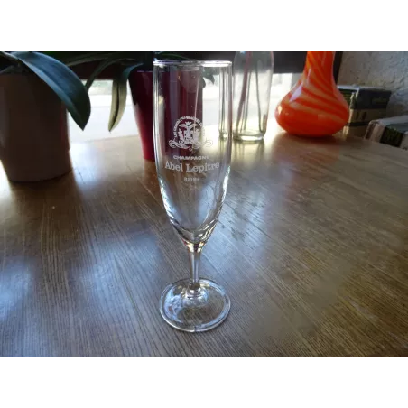 6 FLUTES CHAMPAGNE  ABEL LEPITRE  HT 17.80CM