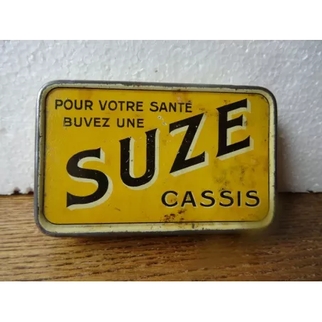 BOITE A CARTES  SUZE  EN TOLE  9.50CM X6CM