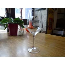 1 VERRE  ENGHIEN 25/33CL HT 23CM