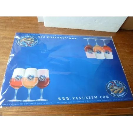 TAPIS DE CARTES EN MOUSSE QUEUE DE CHARRUE  60CM X40CM