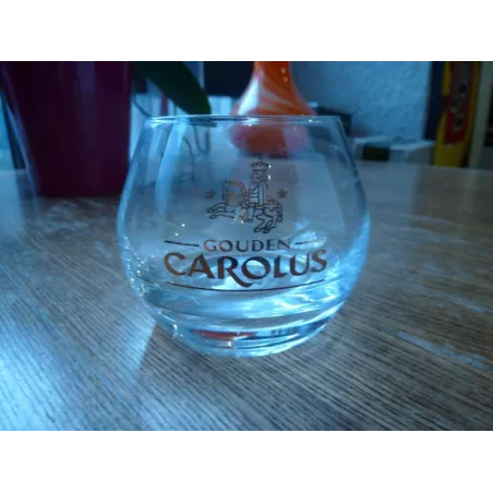 1 VERRE GOUDEN CAROLUS 15CL HT 7CM