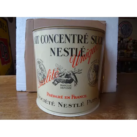 BOITE PRESENTOIR  NESTLE  27CM X 16CM  HT 27CM ANNEE 1930/1935