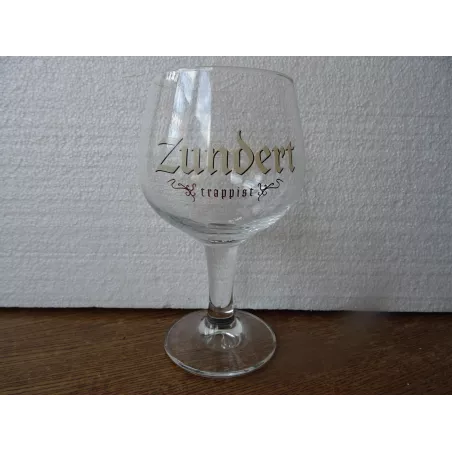 1 VERRE  ZUNDERT 33CL HT 17.60CM