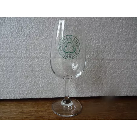 5 VERRES  A VIN  CHABLIS  WILLIAM FEVRE HT 15.70CM